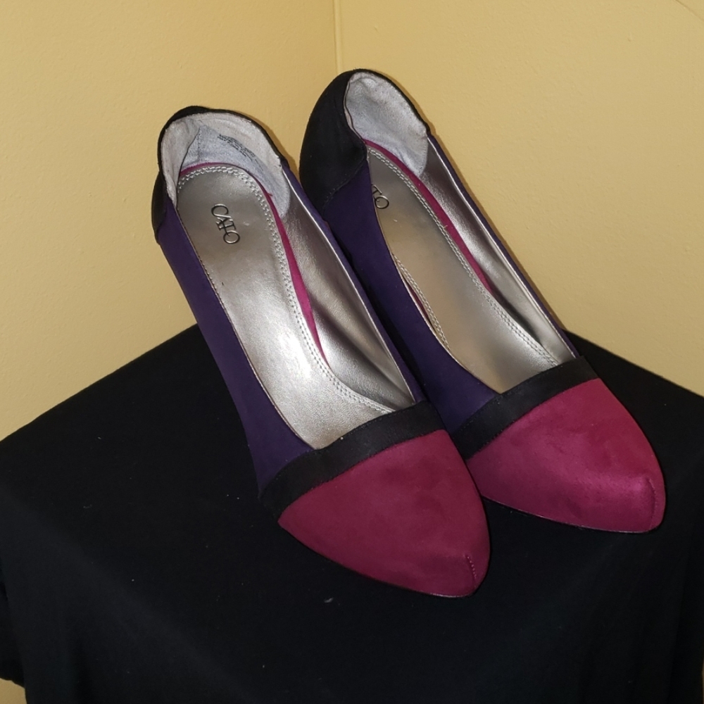 Purple, pink and black suede pump